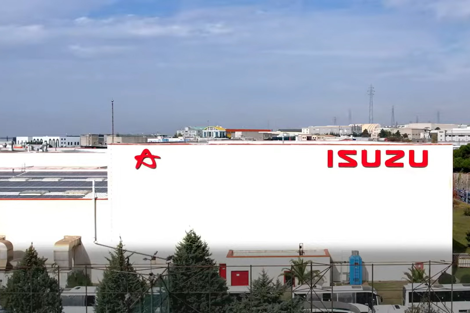 Orta Asya’nın ticari araç devi SamAuto, Anadolu Isuzu’nun oldu