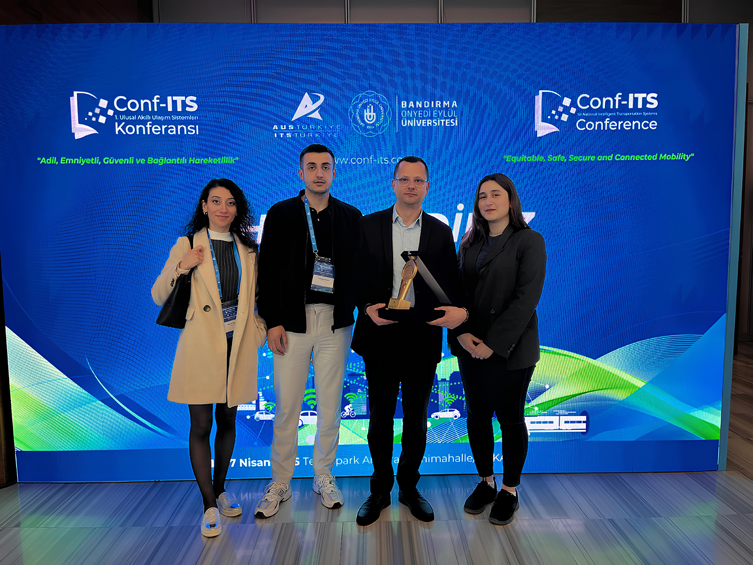 Anadolu Isuzu Receives the “Smart Transportation Award”