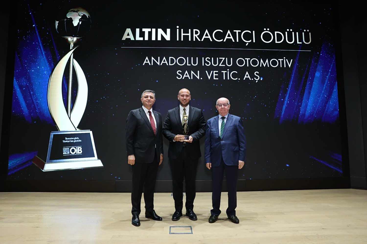 Anadolu Isuzu Wins “Export Achievement Award” for the Fourth Consecutive Year with Its 2024 Export Performance